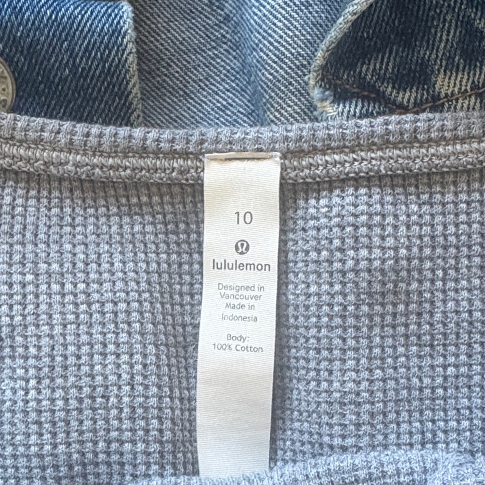 Light Blue Ribbed Knit Pullover Sweater - Picture 5 of 5